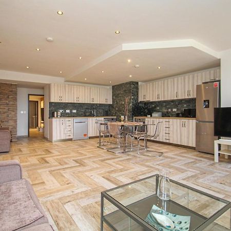 Lavish 2 Bed Sleeps 5 Near Lanark Διαμέρισμα Carstairs Εξωτερικό φωτογραφία